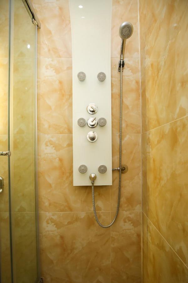 Tafa Deluxe Apartment Vlore Luaran gambar
