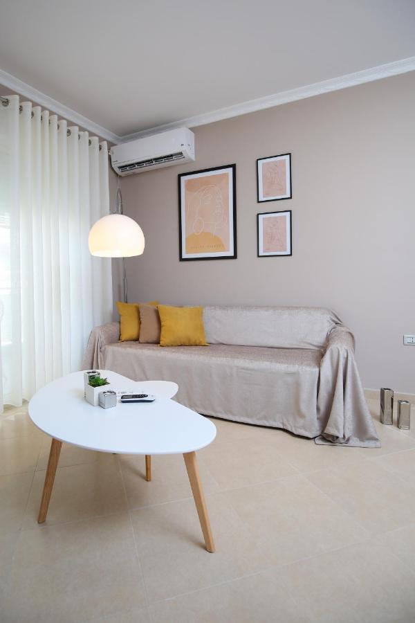 Tafa Deluxe Apartment Vlore Luaran gambar