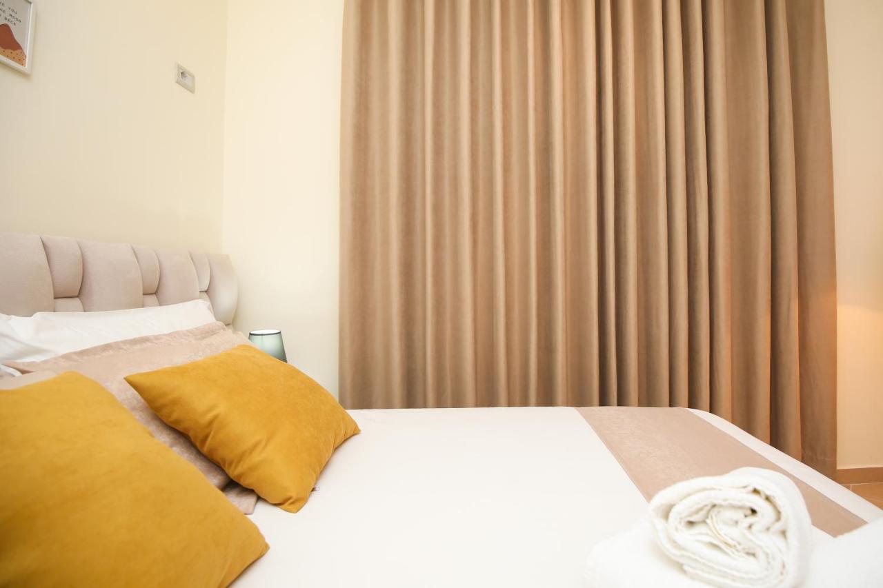 Tafa Deluxe Apartment Vlore Luaran gambar